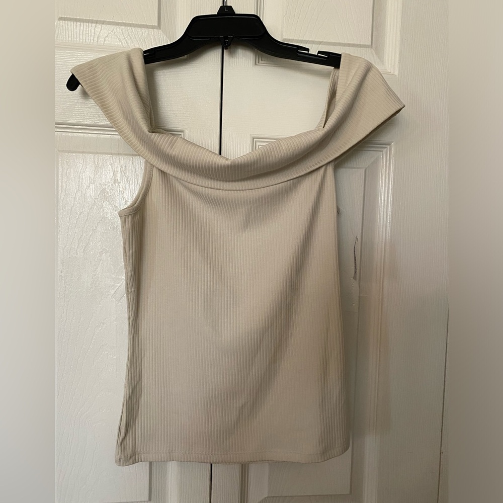 NWT Old Navy Black and Tan Off Shoulder Shirt sz Medium Tall.